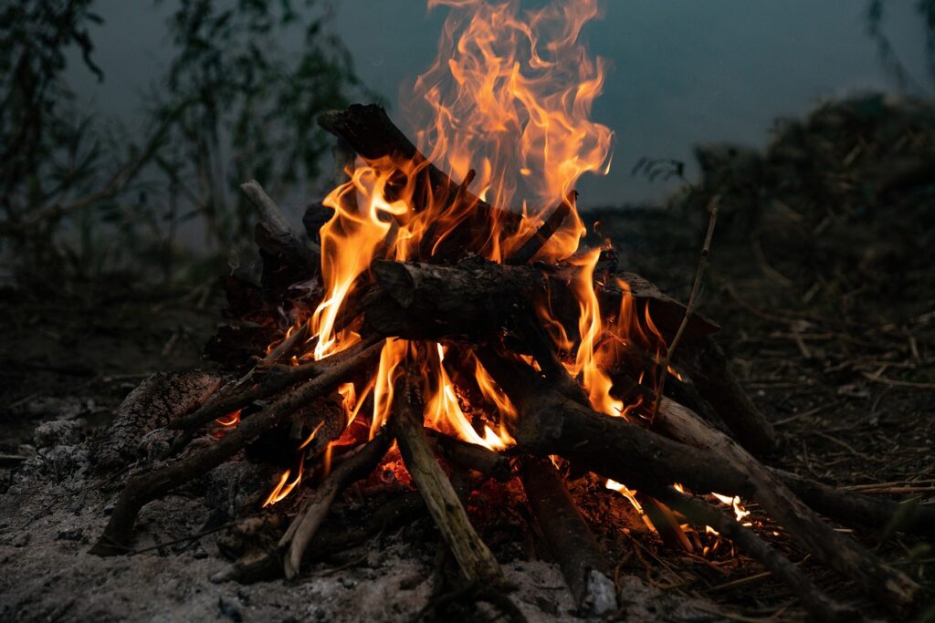 Image of a campfire